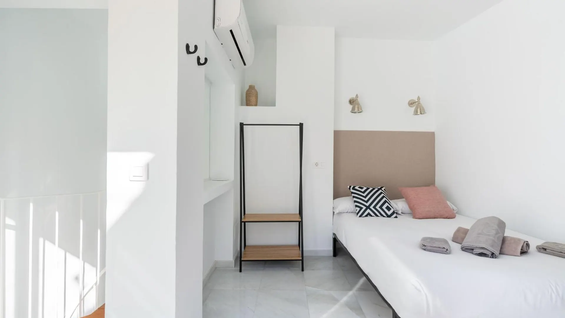 Apartment Ferienwohnung Duplex Con Terraza Junto A La Catedral Sevilla Spanien