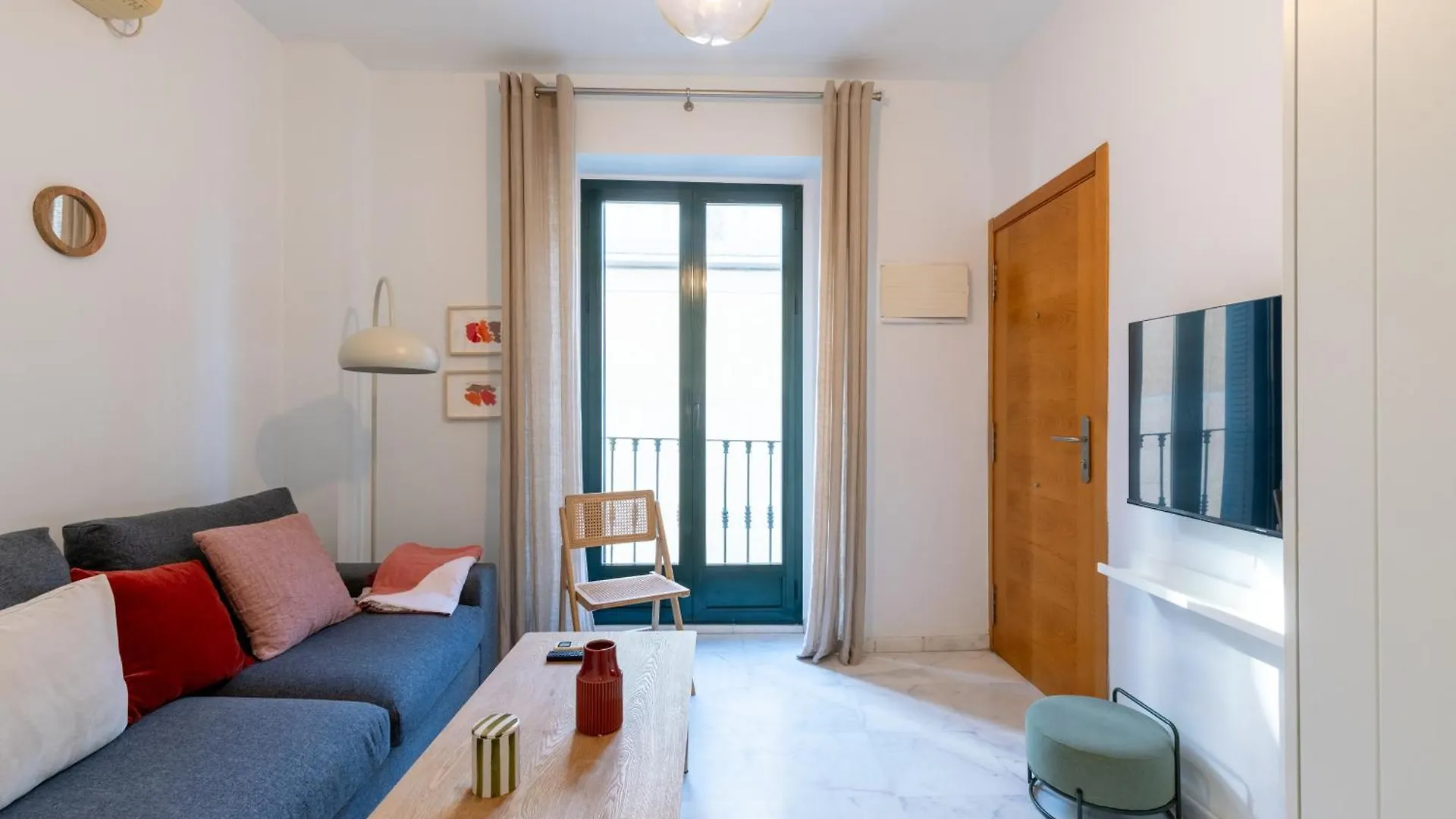 Apartment Ferienwohnung Duplex Con Terraza Junto A La Catedral Sevilla Spanien